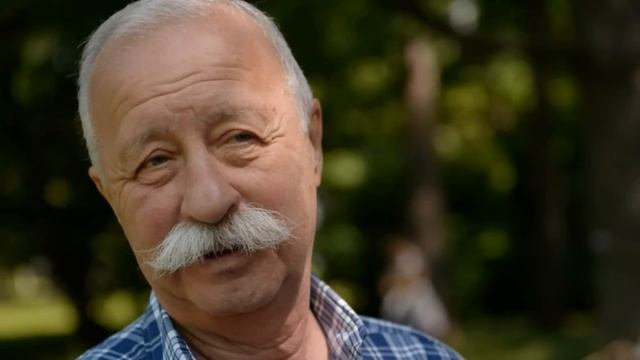 14 Июля 2023. На Ваганьковском Кладбище Началось Прощание Ведущим "Поле Чудес" Леонидом Якубовичем смотреть онлайн