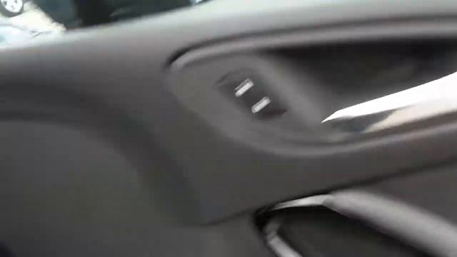 Vauxhall Astra Sri Vx-Line in Deep Sky Blue смотреть онлайн