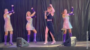 Французская певица, танцуют девушки француженки, Франция