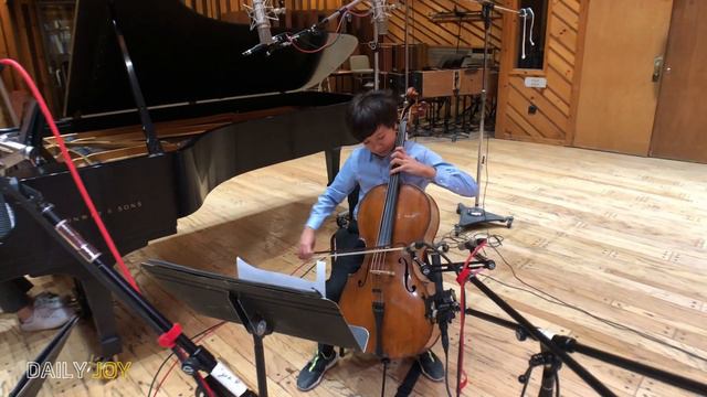 14-Year-Old Cellist plays Trio for Clarinet by Johannes Brahms | Daily Joy смотреть онлайн