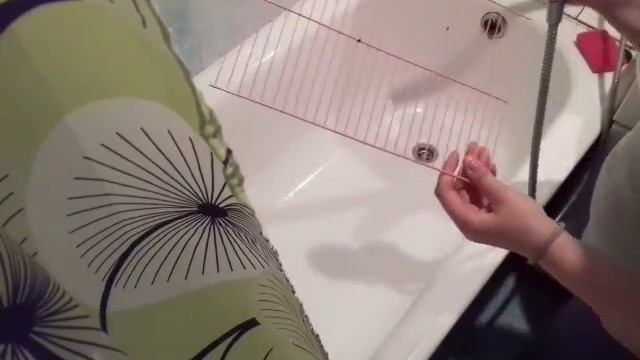 Уборка в клетки попугая смотреть онлайн