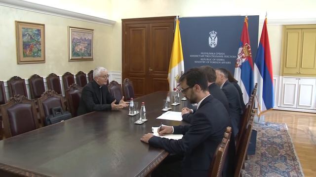 Министар Селаковић примио је у опроштајну посету апостолског нунција надбискупа Лућана Суријанија смотреть онлайн