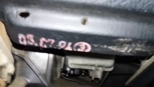 Volkswagen Golf 3. Как заменить радиатор печки. смотреть онлайн