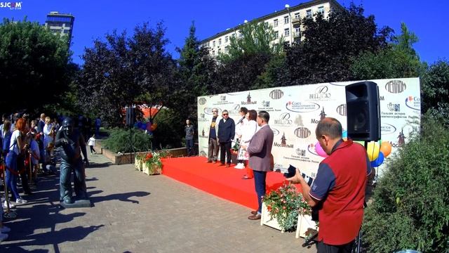 Церемония закладки именных "звезд" народных артистов РФ Ксении Раппопорт и Павла Лунгина смотреть онлайн