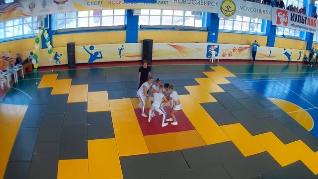 Высота - Груповые Станты Взрослые смотреть онлайн