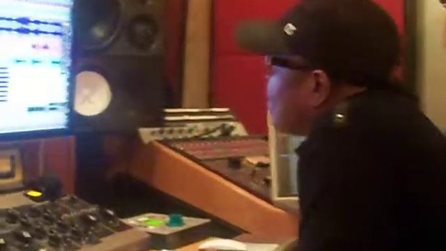 Brotha George working "Heaven Bound" with Sidney Mills, Larry McDonald, Val Douglas in studio смотреть онлайн