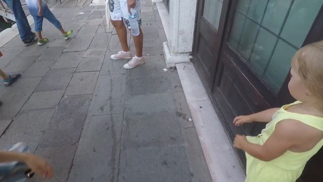 ЛАВА ЧЕЛЛЕНДЖ или Floor is lava CHALLENGE смотреть онлайн