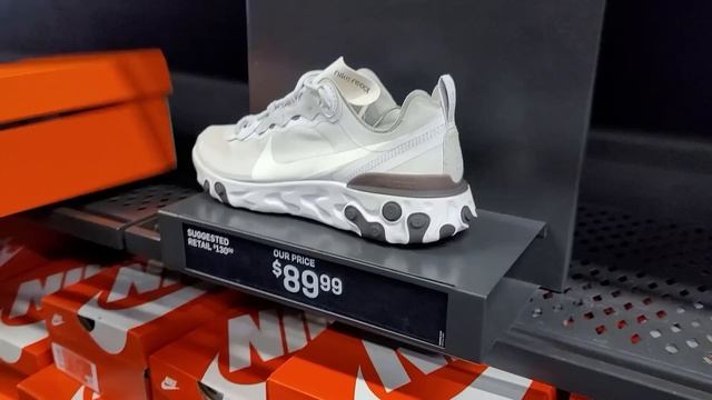 Another Nike Outlet With A Refurbished Section!! Whoo Hoo! Nike Outlet Glendale, AZ смотреть онлайн