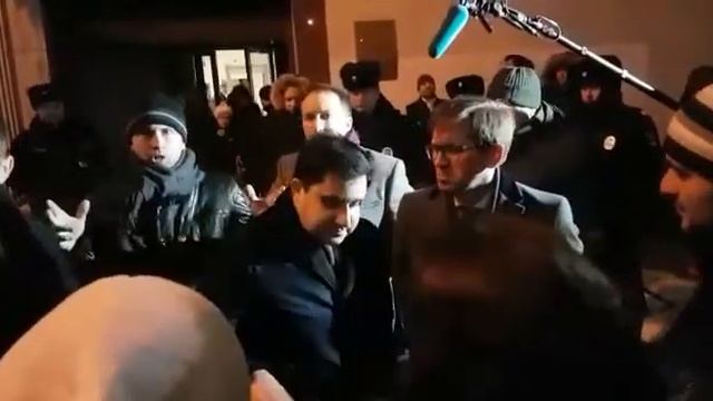 Как встретиться с Менем. Дольщики Подмосковья у Дома Правительства смотреть онлайн