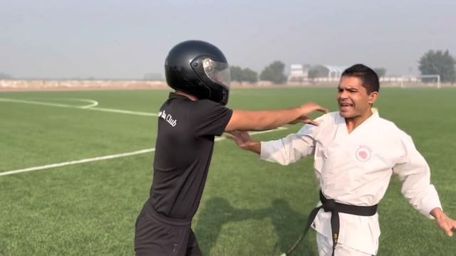 Karate Best Kick With Commando || Road Fight смотреть онлайн