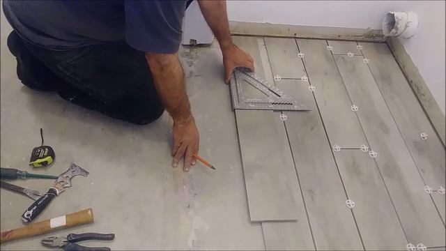 How to Randomly Install Wood Look Porcelain Tile - Set Tile In A Random Pattern смотреть онлайн