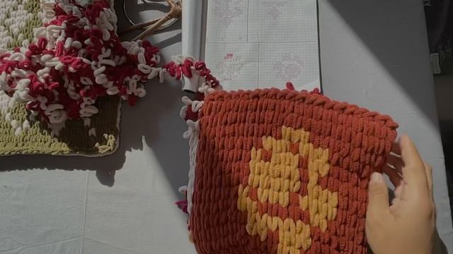 Ализе пуффи море жібтерінен тоқыма тоқу сабағы. смотреть онлайн