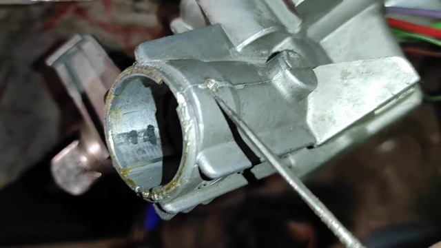 Ещё один способ снятия личинки замка зажигания BMW E32/E34 смотреть онлайн