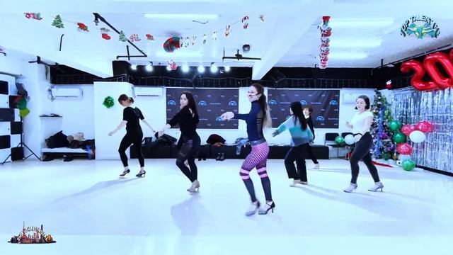Alessia Cara Rooting for you / Sofia Brazilian Zouk Lady Styling / Fly & Sofia Studio, Shanghai смотреть онлайн