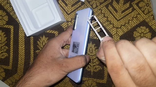 Realme XT unboxing (pearl white), Review,Best 64MP quad camera phone, Best phone Under 15000 Rs ? смотреть онлайн