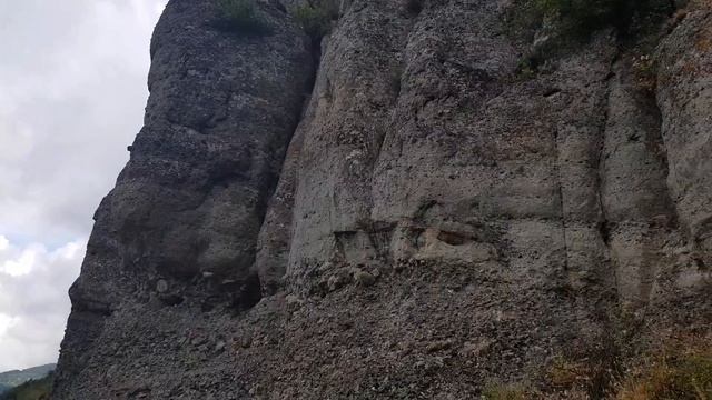 Демерджи. Поиск Долины привидений в Алуште. Самые мистические горы в Крыму! Долина привидений 2017. смотреть онлайн