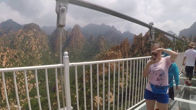 Бэйдайхэ. Прохождение стеклянного моста(полная версия).2018 смотреть онлайн