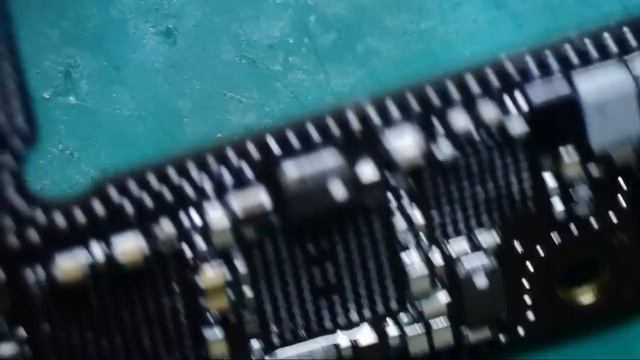 Iphone X после воды
Water Damaged