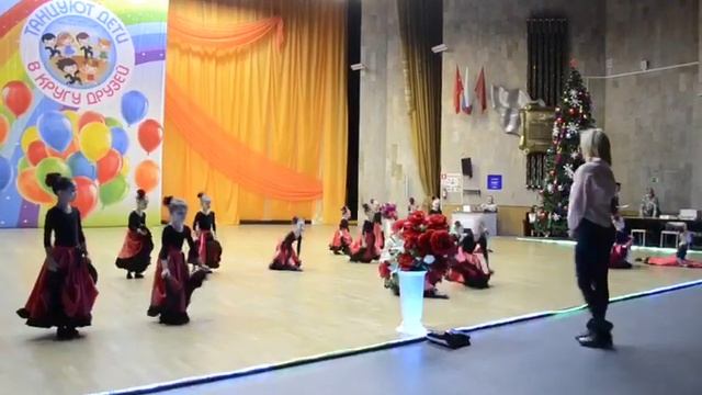 Фестиваль "Танцуют дети в кругу друзей" - "Пасадена" смотреть онлайн