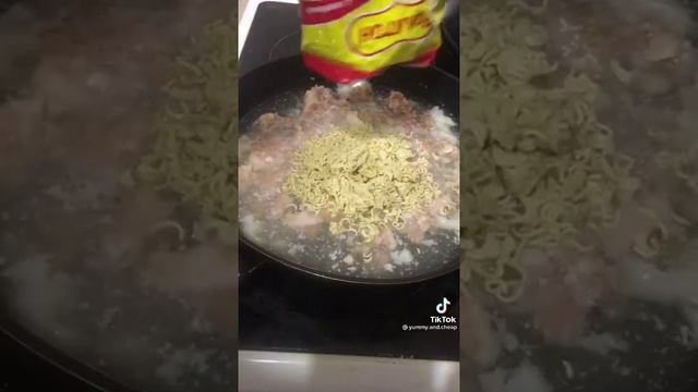 Доширак с тушёнкой