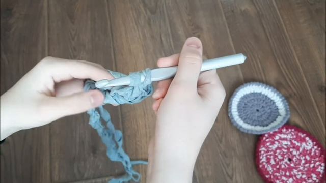 Ковёр из старых футболок своими руками! ? смотреть онлайн