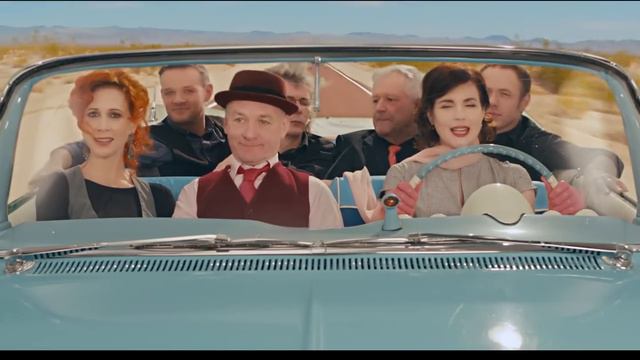 Sadie And The Hotheads - Everybody's Got A Song