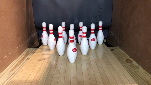 10 Frames Of Mini Bowling смотреть онлайн