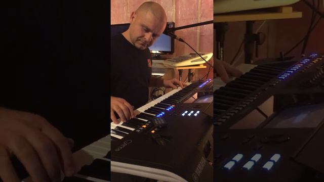 My new song played on Yamaha Genos смотреть онлайн