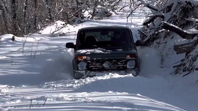 Нива урбан жестко рубится в снегу #нива #урбан