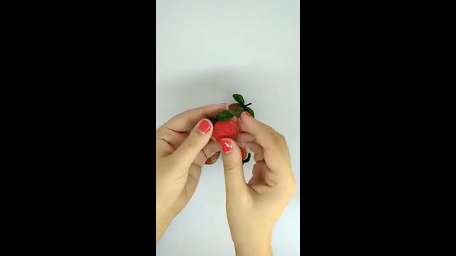 Валяные брошки из шерсти "Яблочки" / Felted wool brooch "Apple" смотреть онлайн