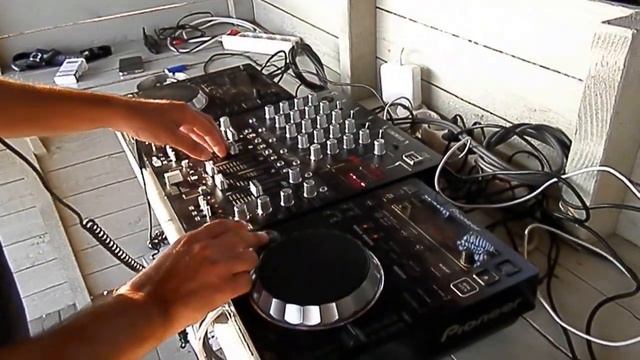 nikopoulos dimitris @ WAVE 11 08 2013 1 смотреть онлайн