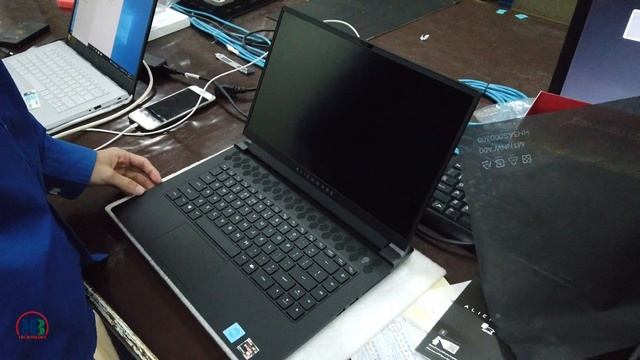 Dell Alienware M15 Ryzen Edition R7 gaming laptop смотреть онлайн