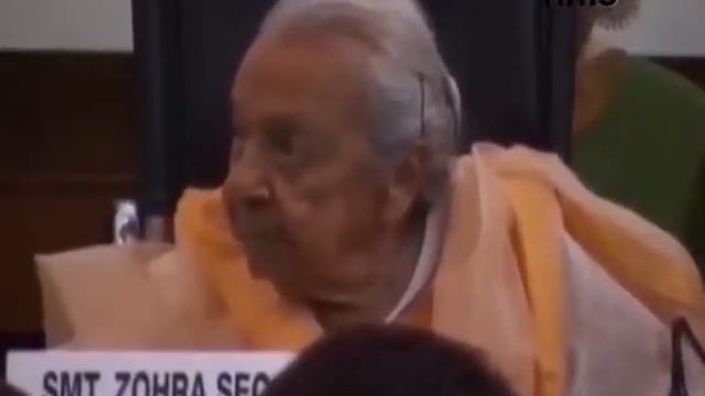 Would Love To Have A Career Like Zohra Sehgal - Kareena смотреть онлайн