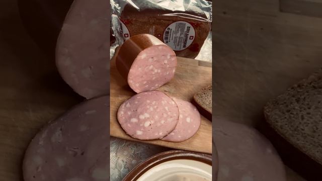 Продолжаем вспоминать легенды нашего детства🍞 Советский бутерброд - с двумя кусочками колбаски ❤️ смотреть онлайн