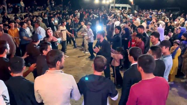 Равшан Аннаев - О Чанга Чанга Базми Туёна | Ана Халка Бинен Дар Туй 2023 смотреть онлайн