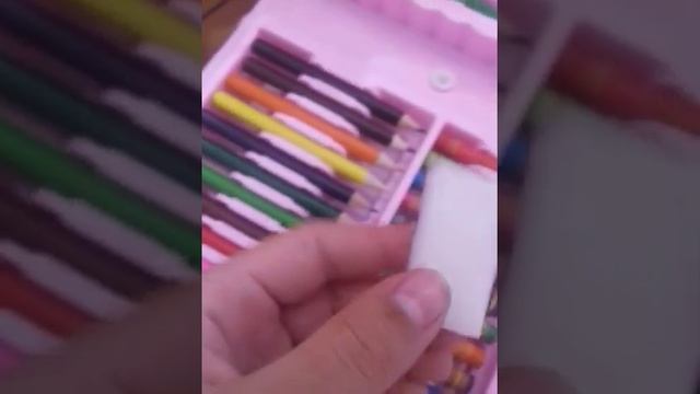 Распоковка набора для Рисование если под этим видео набирётся 50лайков тогда поажу где другой откры смотреть онлайн
