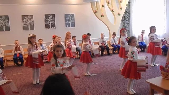Танец девочек в садике/Girls dance смотреть онлайн