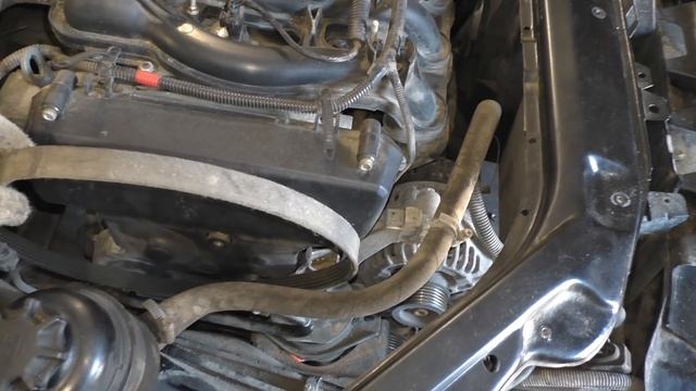 Замена ремня генератора на Приоре с ГУР или кондиционером смотреть онлайн