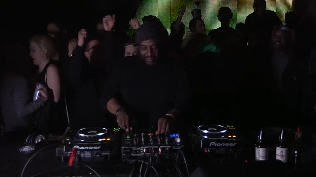 Glenn Underground Boiler Room Chicago DJ Set смотреть онлайн