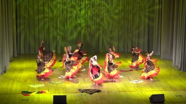 Аэроданс 2016. Взрослые. Восточные сказки. Цыганский танец со светодиодными веерами. смотреть онлайн