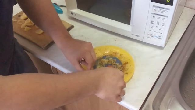 Как приготовить чипсы в микроволновке. смотреть онлайн