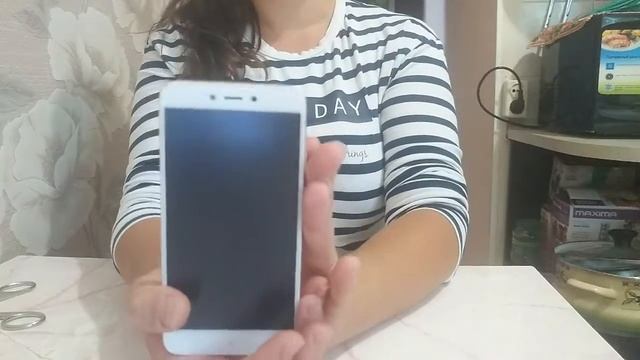 Смартфон Xiaomi Redmi Note 4x, и защитное стекло смотреть онлайн