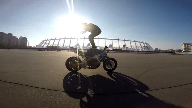 Кто-то газует, а кто-то бухает | MotorSStreaM смотреть онлайн