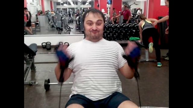 Натуральный бодибилдинг - День открытых дверей Well-Fit или как мы тестировали хитрые тренажеры. смотреть онлайн