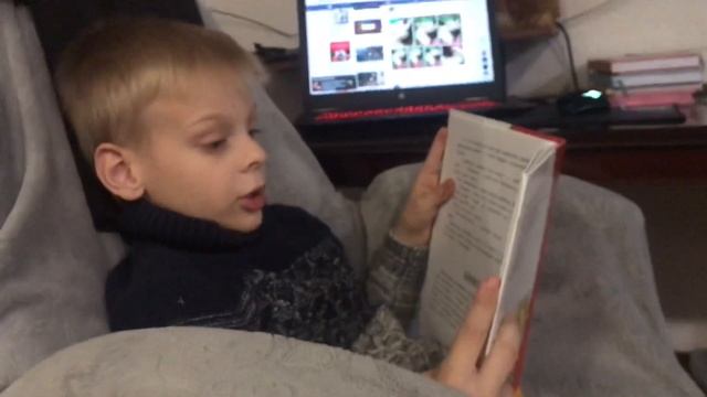 Глеб читатель. Глеб читает рассказ. Первый класс. Первая четверть. 121 слово /мин. Наш молодечик. смотреть онлайн