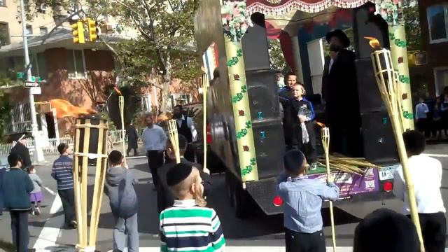 Hachnosas Sefer Torah To Khal Avreichei Torah Vodaas 16av & 53st 9-18-11 смотреть онлайн