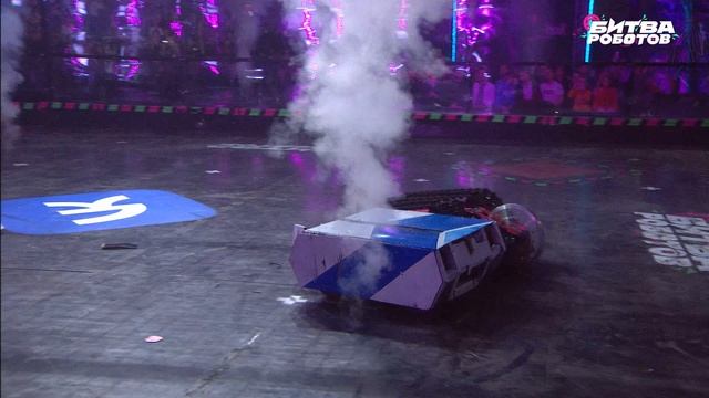 «Пневмокракен» против «RedHorn»: поединки в озвучке Yuri The Professional | Битва роботов смотреть онлайн