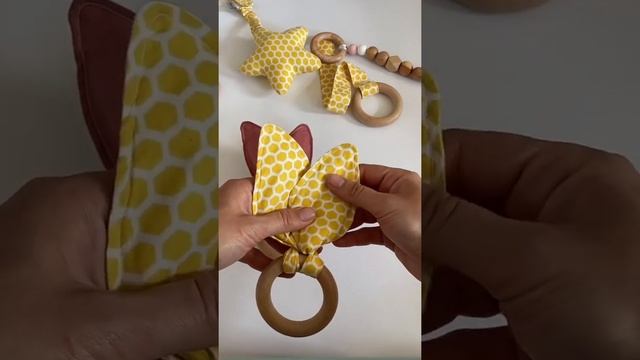 Сенсорные шуршащие ушки - развивающая игрушку для малыша смотреть онлайн