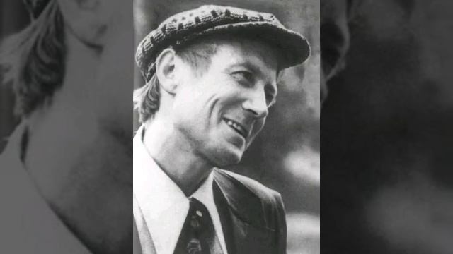 Евгений Евтушенко - Поэт: Стих смотреть онлайн