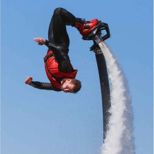 Лучший танец на воде! Очень красиво. ФЛАЙБОРД,